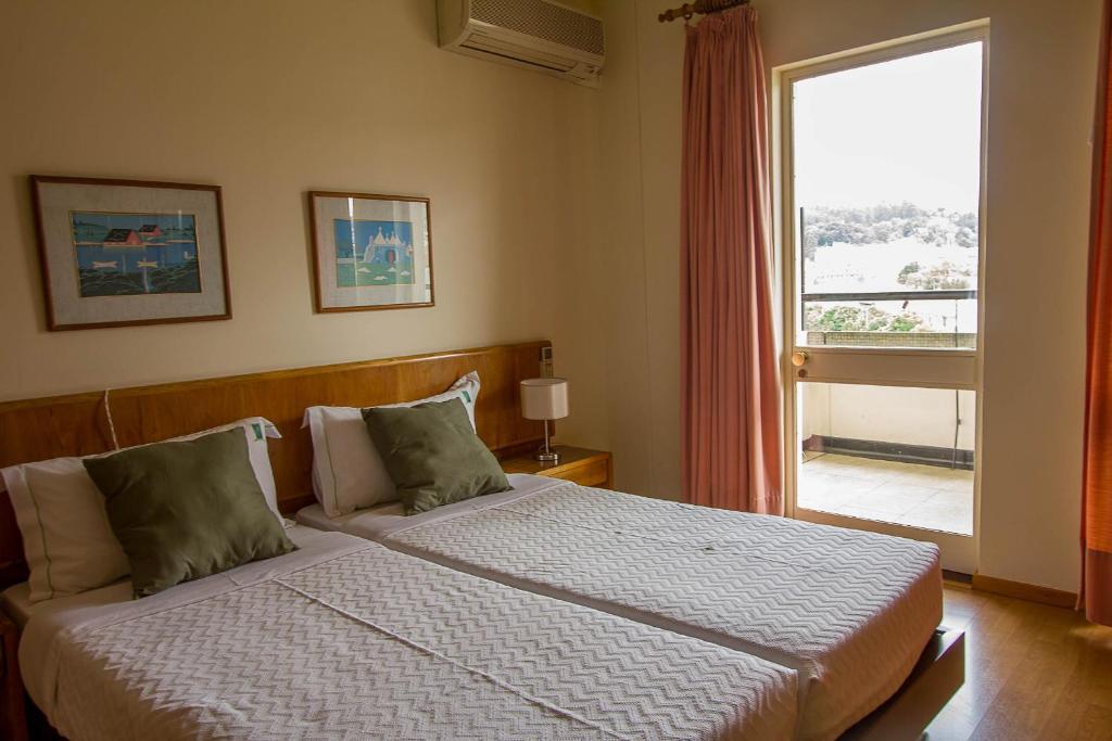 S. Mamede Hotel Guimarães Стая снимка