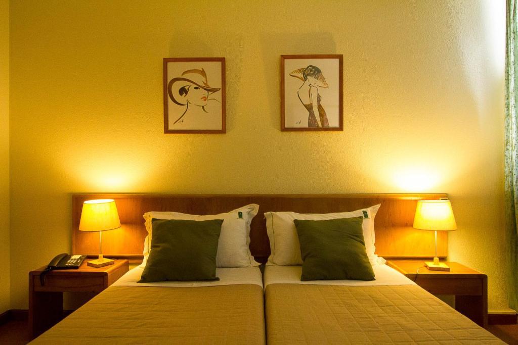 S. Mamede Hotel Guimarães Стая снимка